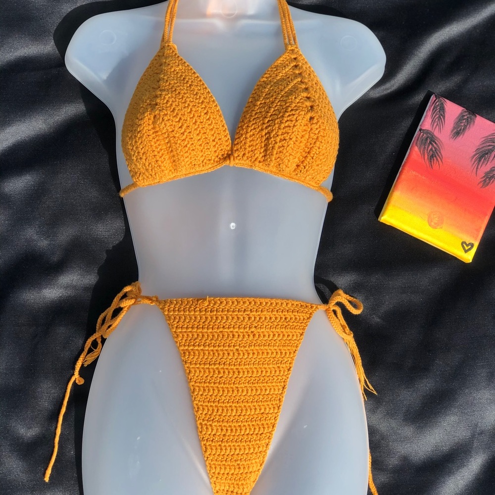 LVMR Crochet Bikini Set💛